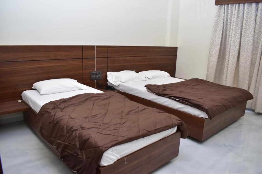 Hotel Sai Sandesh Shirdi Exterior foto